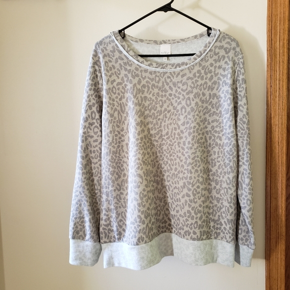 Kayleigh Carly cheetah knit top, NWOT - Picture 2 of 6
